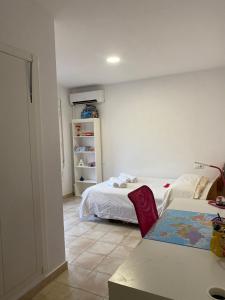 Zdjęcie z galerii obiektu Villa Playa San Juan Alicante w mieście Santa Faz