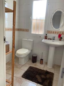 Zdjęcie z galerii obiektu Villa Playa San Juan Alicante w mieście Santa Faz
