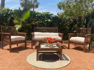 Zdjęcie z galerii obiektu Villa Playa San Juan Alicante w mieście Santa Faz