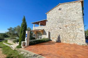 Fotografie z fotogalerie ubytování Beautiful stone house in Porec v destinaci Kukci