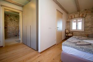 Fotografie z fotogalerie ubytování Beautiful stone house in Porec v destinaci Kukci