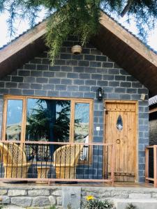 Fotografie z fotogalerie ubytování Winterfell The Stay, Unique River Front Resort v destinaci Manāli