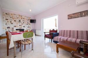 Χώρος καθιστικού στο Valtaki Holiday Home