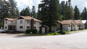 a house on the side of a road at The Summit Inn in Cloudcroft