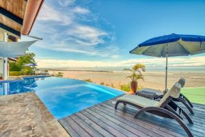Bazén v ubytovaní El Castillo Luxury Boutique Hotel- alebo v jeho blízkosti
