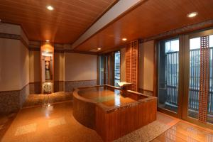Fotografie z fotogalerie ubytování こんぴら温泉 貸切湯の宿 ことね v destinaci Kotohira