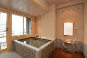 Fotografie z fotogalerie ubytování こんぴら温泉 貸切湯の宿 ことね v destinaci Kotohira