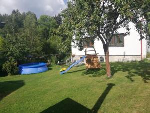 Herní místnost nebo prostor pro děti v ubytování Apartmán Saxán Smržovka