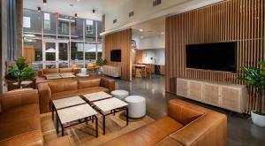 Modern Apartment Rentals的电视和/或娱乐中心