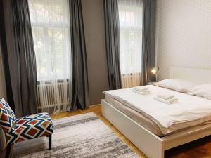 Postel nebo postele na pokoji v ubytování Stunning new 2 bedrooms apartment in Prague centre