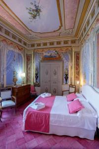מיטה או מיטות בחדר ב-Il Monaco Amalfi Dreams