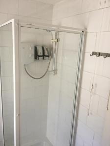 Imagen de la galería de Budget Stay, Shared Guest House, R1 Mount Pleasant hill, en Swansea