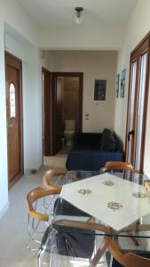 Zdjęcie z galerii obiektu Ioanna - Panoramic Sea View Apartment w Áfitos