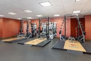 Fitness centrum a/nebo fitness zařízení v ubytování Elevation Hotel & Spa