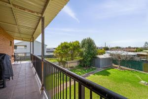 Μπαλκόνι ή βεράντα στο Mareblue Villa - Aldinga Beach - C21 SouthCoast Holidays +22 φωτογραφίες