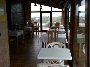 Hotel Azul de Galimarにあるレストランまたは飲食店