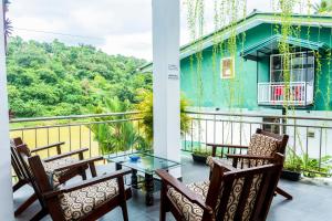 Balkón nebo terasa v ubytování Kandy Riverside Villa