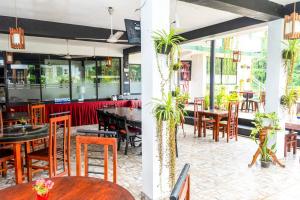 Restaurace v ubytování Kandy Riverside Villa