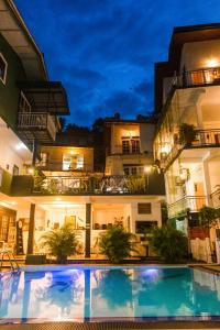 Bazén v ubytování Kandy Riverside Villa nebo v jeho okolí