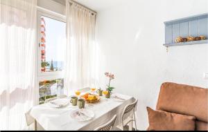 Posedenie v ubytovaní Beautiful Apartment With Pool