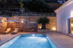 Bazén v ubytování Nisos Villas Corfu nebo v jeho okolí