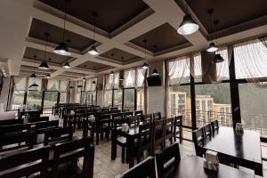 Reštaurácia alebo iné gastronomické zariadenie v ubytovaní Brooklyn