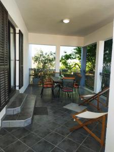 Posedenie v ubytovaní Apartment in Razanj with terrace, air conditioning, WiFi, washing machine 3567-1