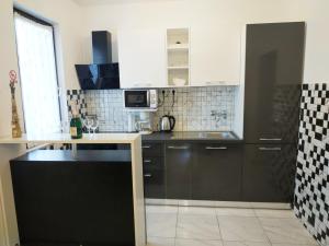Kuchyňa alebo kuchynka v ubytovaní Apartment in Razanj with terrace, air conditioning, WiFi, washing machine 3567-1