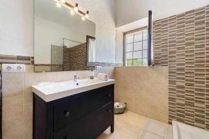 A bathroom at Cas Catalá Sant Jordi