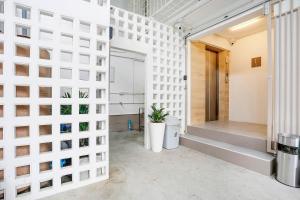 Foto dalla galleria di TAKKA Hotel a Bang Na