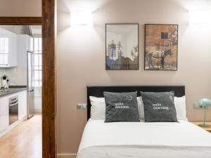 limehome Granada Calle Mirasol的厨房或小厨房