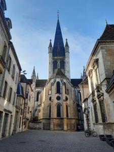 Fotografia z galérie ubytovania Le Jeannin, magnifique duplex 6 Prs - centre historique de Dijon v destinácii Dijon