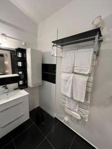 Zdjęcie z galerii obiektu Le Jeannin, magnifique duplex 6 Prs - centre historique de Dijon w mieście Dijon +18 zdjęć