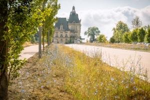 Zahrada ubytování B&B HOTEL Metz Est Technopole Pôle Santé