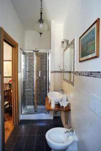 A bathroom at Sweet Dreams in St Peter B&b