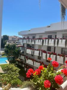 Vista de la piscina de Apartment in Puerto Banús - Beach and Luxury o alrededores
