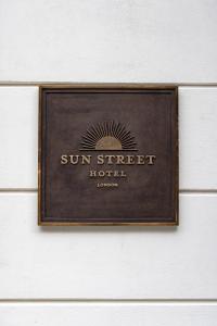 Certifikát, hodnocení, plakát nebo jiný dokument vystavený v ubytování Sun Street Hotel Shoreditch