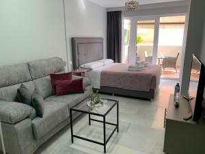 Postel nebo postele na pokoji v ubytování Kentia Rooms