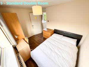 เตียงในห้องที่ A Centel - Easy Stay in Zone 1 London