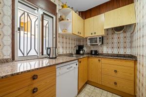 A kitchen or kitchenette at Villa Rosita