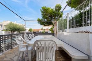 A balcony or terrace at Villa Rosita