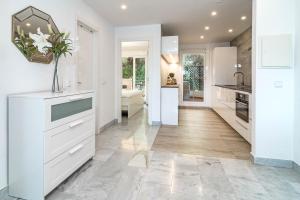 Kuchnia lub aneks kuchenny w obiekcie SAT2 - Modern 2 bedroom apartment with ocean view