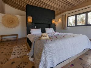 Postel nebo postele na pokoji v ubytování Villa Katia + 158 fotografií