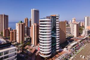 Nespecifikovaný výhled na destinaci Benidorm nebo výhled na město při pohledu z hotelu
