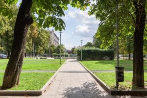 Vonkajšia záhrada v ubytovaní JOIVY Superb Flat with Home Office
