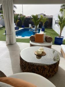 Bazén v ubytovaní Olivia Holidayhouse Maspalomas alebo v jeho blízkosti