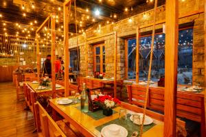 Fotografie z fotogalerie ubytování Winterfell The Stay, Unique River Front Resort v destinaci Manāli