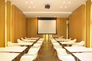 Zona business o sala conferenze di Hotel Tomášov