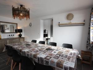 Galeriebild der Unterkunft Chalet rénové, 3 ch, parking, proche commerces - FR-1-416-209 in La Toussuire