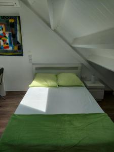 Postel nebo postele na pokoji v ubytování Fresh Cool Love